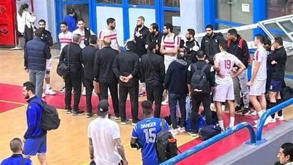 رجال طائرة الزمالك