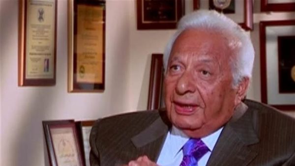 د. أحمد عكاشة