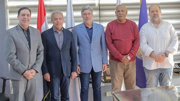 البرتغالي فيتور بيريرا