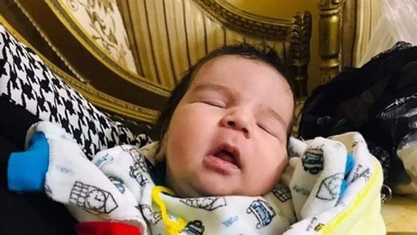 طفل عُثر عليه بمدخل