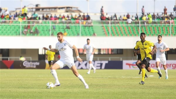 بيراميدز وأسكو كارا