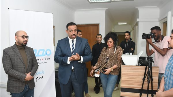 زيارة محمد كمال لموقع