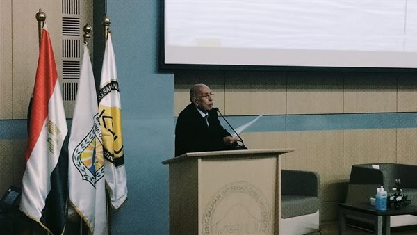 الدكتور مفيد شهاب