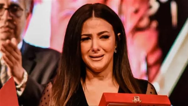 دينا سمير غانم