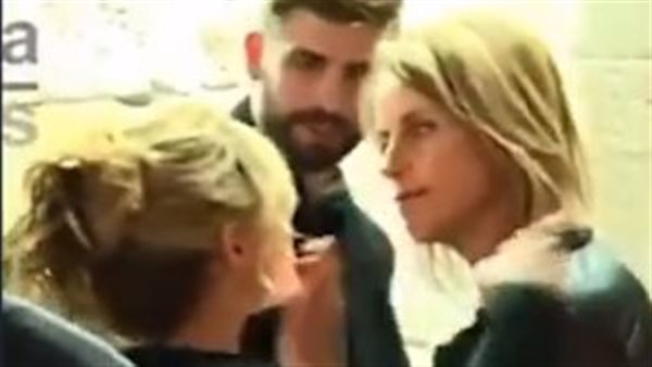 والدة بيكيه وشاكيرا