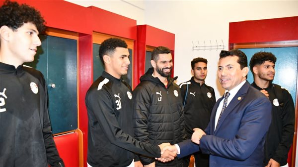  وزير الشباب