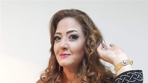 الفنانة عنبر