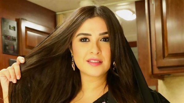 ياسمين عبد العزيز