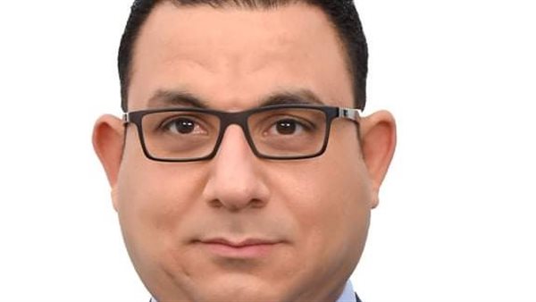 د. كريم عادل 