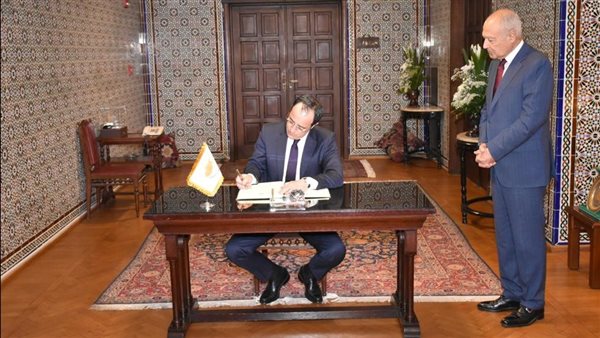 الرئيس السيسي يلتقي