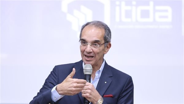 د. عمرو طلعت