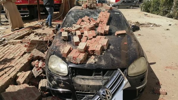 السيارة المحطمة