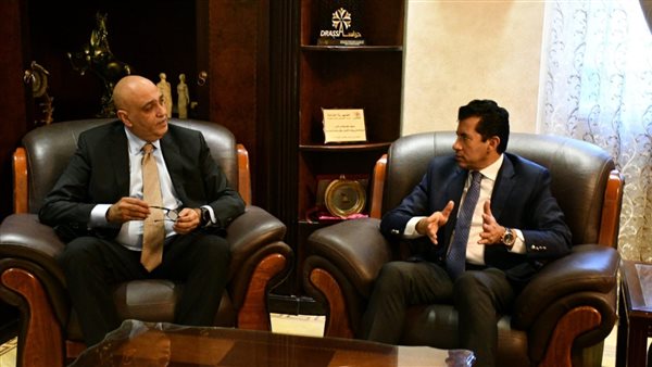 وزير الشباب و الرياضة