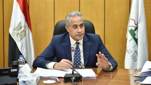 وزير القوى العاملة