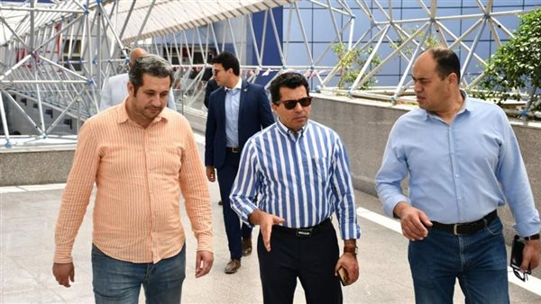 وزير الشباب و الرياضة