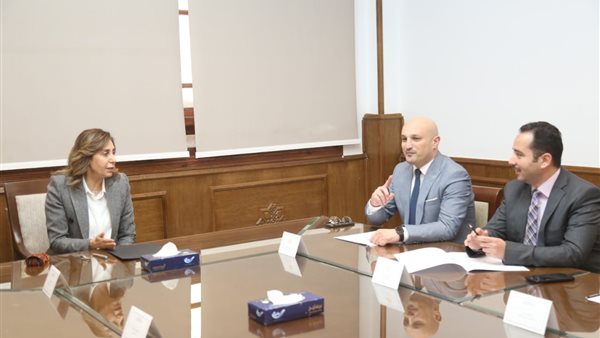 وزيرة الثقافة