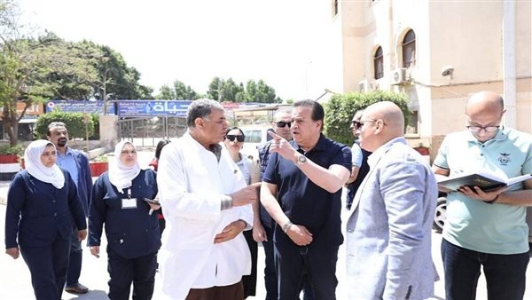 جانب من الزيارة المفاجئة