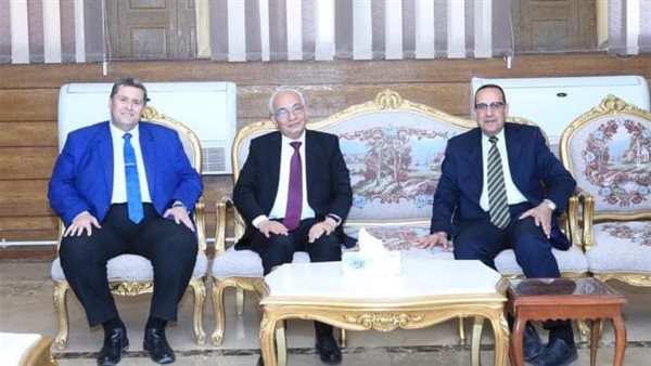 جانب من الزيارة