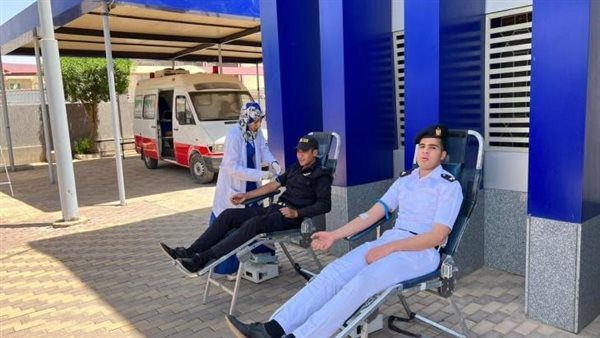 رجال الداخلية يتبرعون