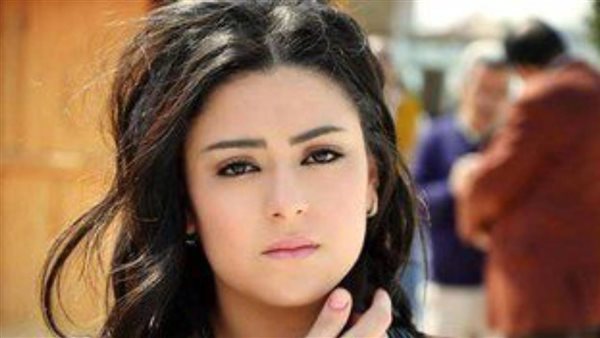 الفنانة نهى عابدين