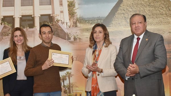 وزيرة الثقافة