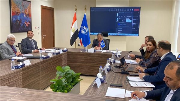 وزير المالية خلال