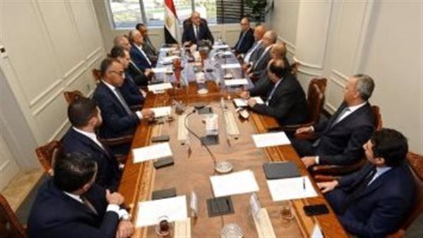 خلال لقاء وزير الاسكان