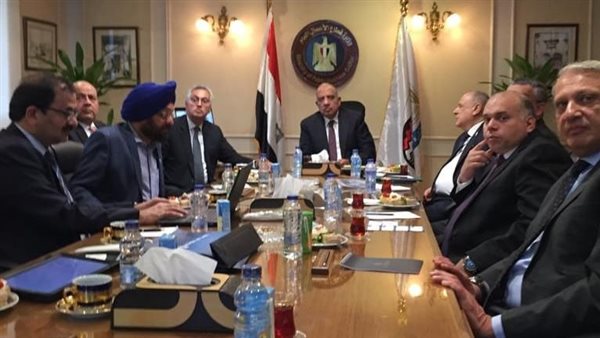 خلال الاجتماع 