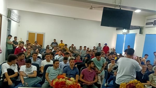 جانب من اللقاء