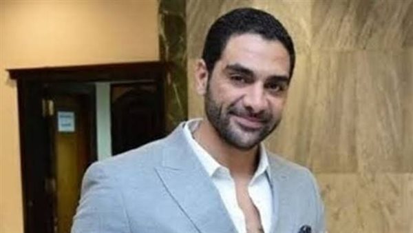 المطرب أكمل رسلان