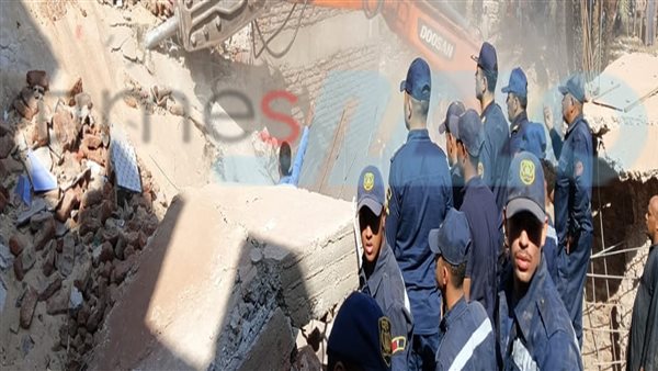 انهيار عقار في قنا