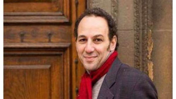 الكاتب الروائي بهاء