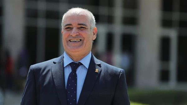 رئيس جامعة الفيوم