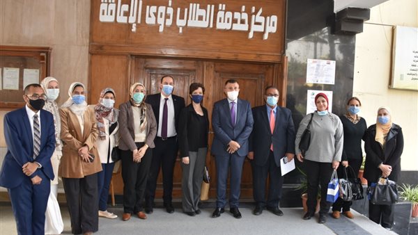 جانب من الحدث 