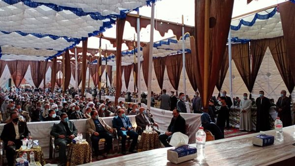 جانب من الحدث 