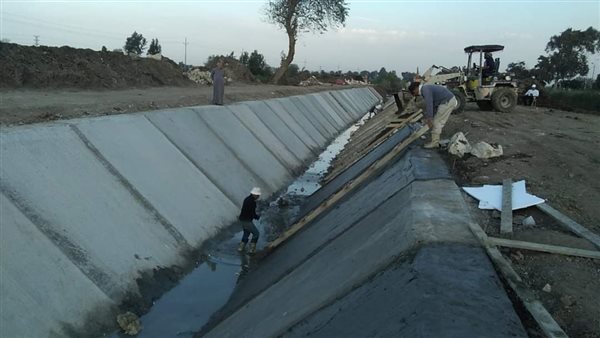 تبطين الترع