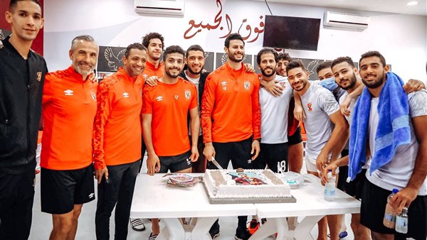 الاهلي يحتفل بعيد