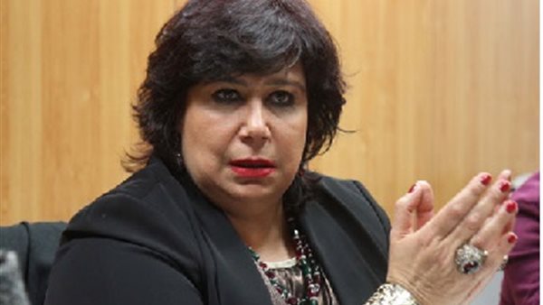 وزيرة الثقافة 