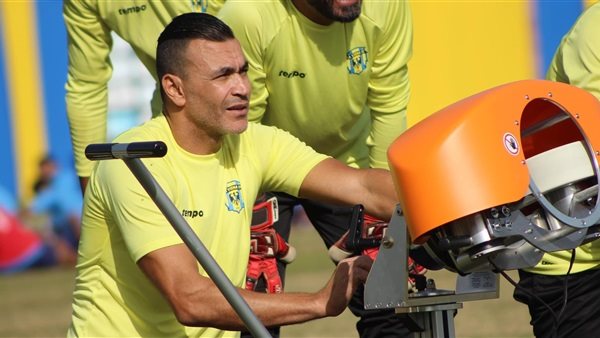 عصام الحضري