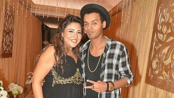 مى كساب وزوجها