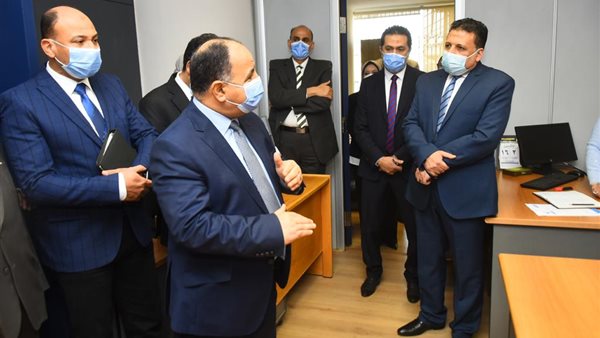 وزير المالية بجولته