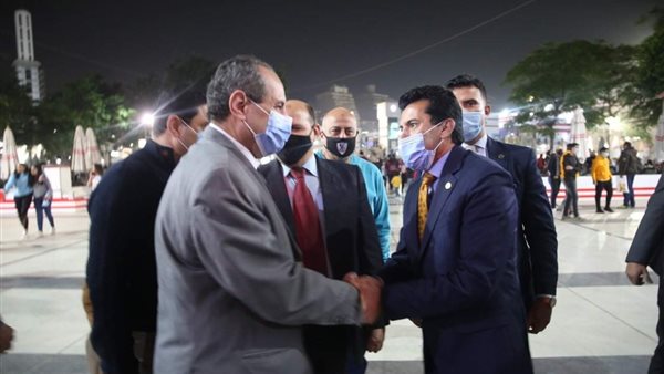 هشام إبراهيم ووزير