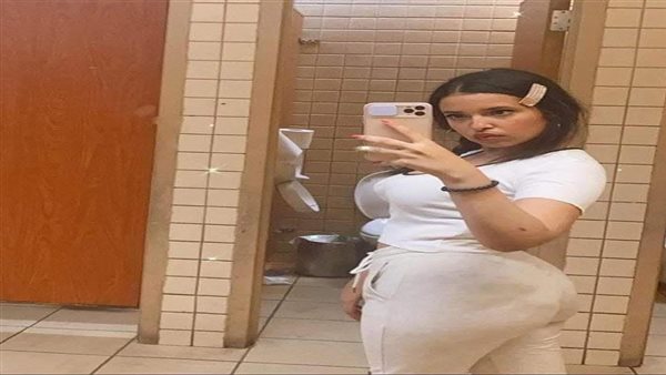 فتاة ميت غمر 