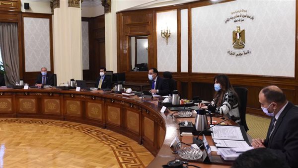 رئيس الوزراء يتابع