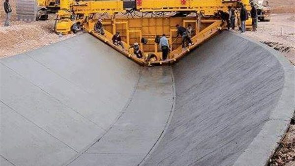 تبطين الترع 