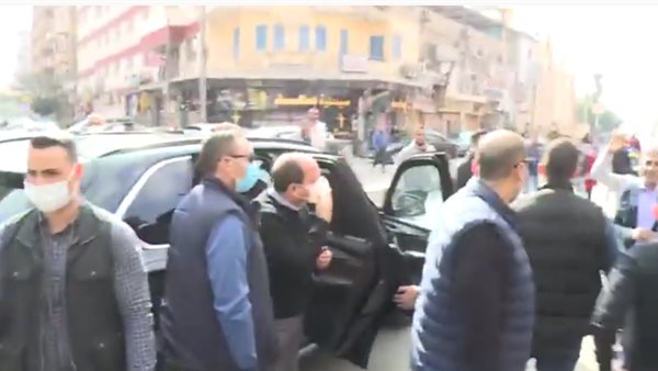 الرئيس يحي المواطنين