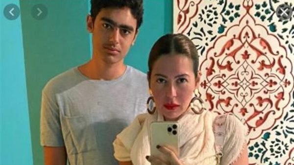 لقاء الخميسي وابنها