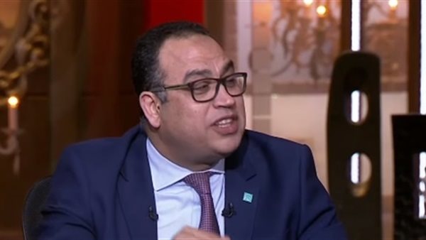  الدكتور أيمن الشبينى