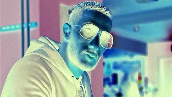 الفنان الموقوف 