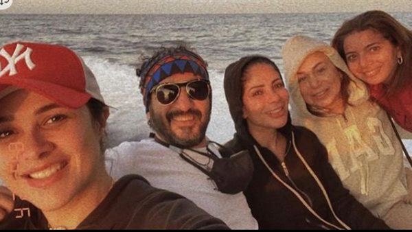 ياسمين عبد العزيز